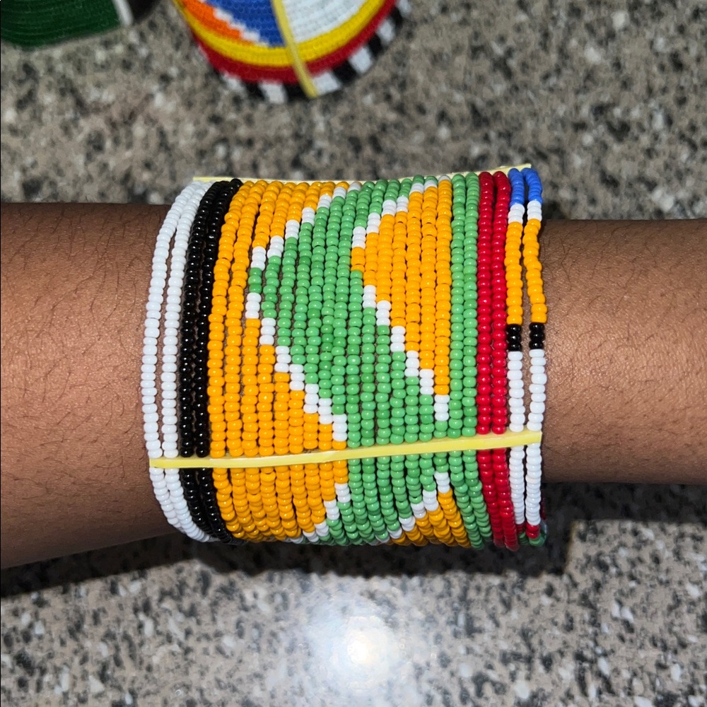 Handcrafted African Beaded Bracelet - Picture 5 of 9